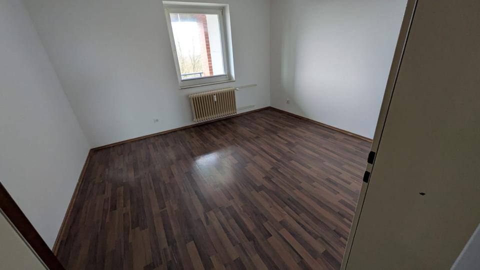 Etagenwohnung Bremerhaven Lehe - 3 Zimmer, 82 m&sup2;, 492&euro; | Angebot:24867688