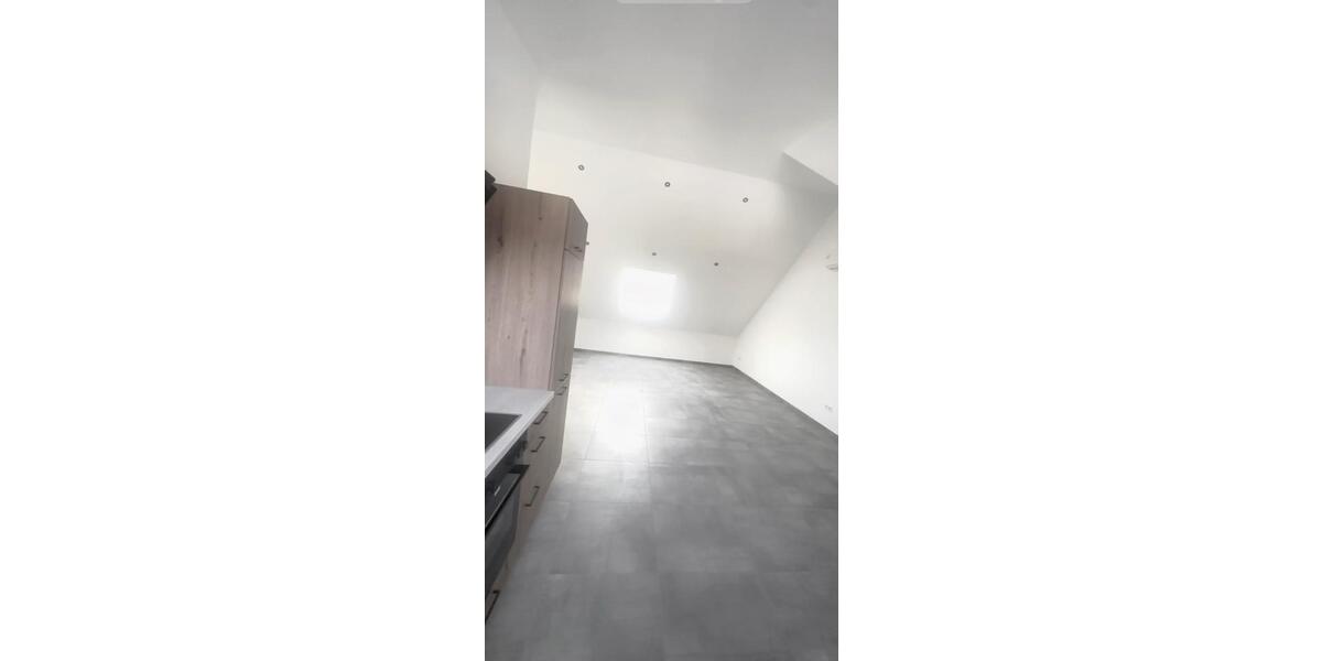 Dachgeschoßwohnung Mettlach - 3 Zimmer, 70 m&sup2;, 900&euro; | Angebot:25553127