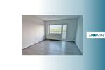 **Wohnen mit Ausblick: Renovierte und großräumige 2-Zi.-Whg. mit Balkon** zimmer