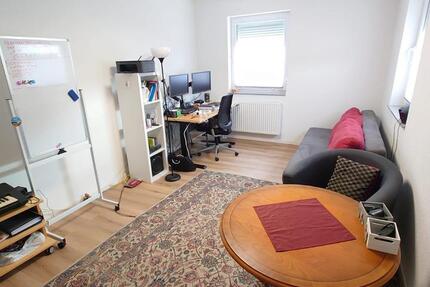 Helle und geräumige 3 Zi. Wohnung mit Süd-Balkon + Einbauküche zimmer