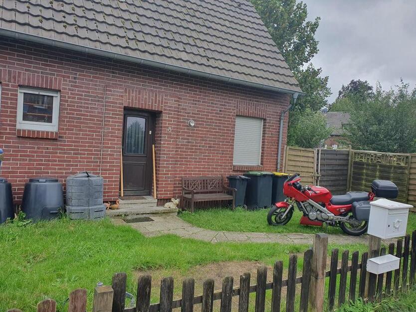 Zimmer zu vermieten , Garten , Tierhaltung gestattet!