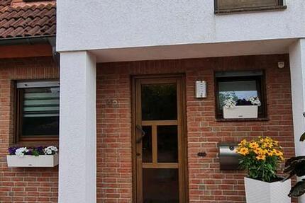 Familienfreundliches Reihenhaus im sonnigen Garten in St.Tönis