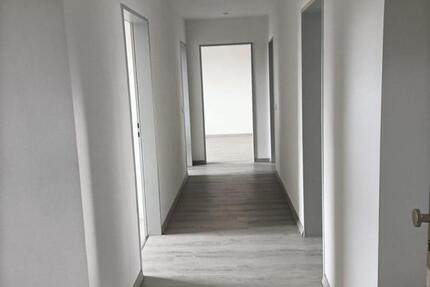 Wohnung Rehau - 4 Zimmer, 92 m&sup2;, 732&euro; | Angebot:24793109