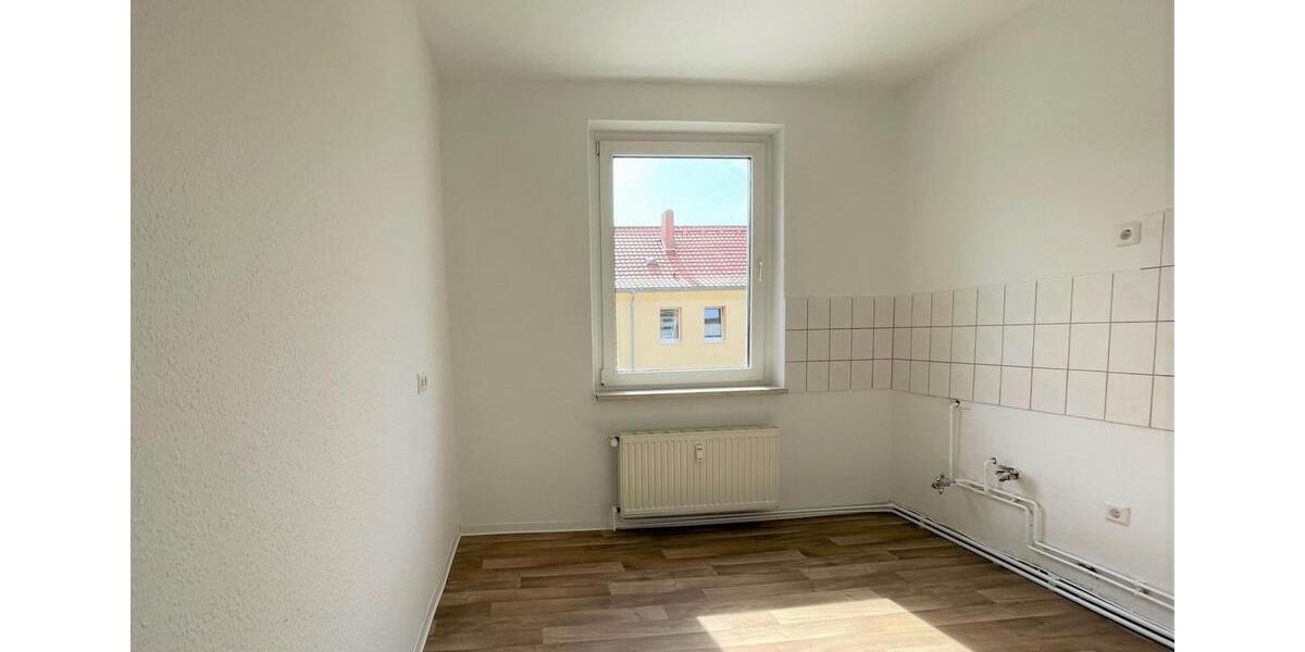 Etagenwohnung Nienburg (Saale) - 3 Zimmer, 68 m&sup2;, 476&euro; | Angebot:19190765