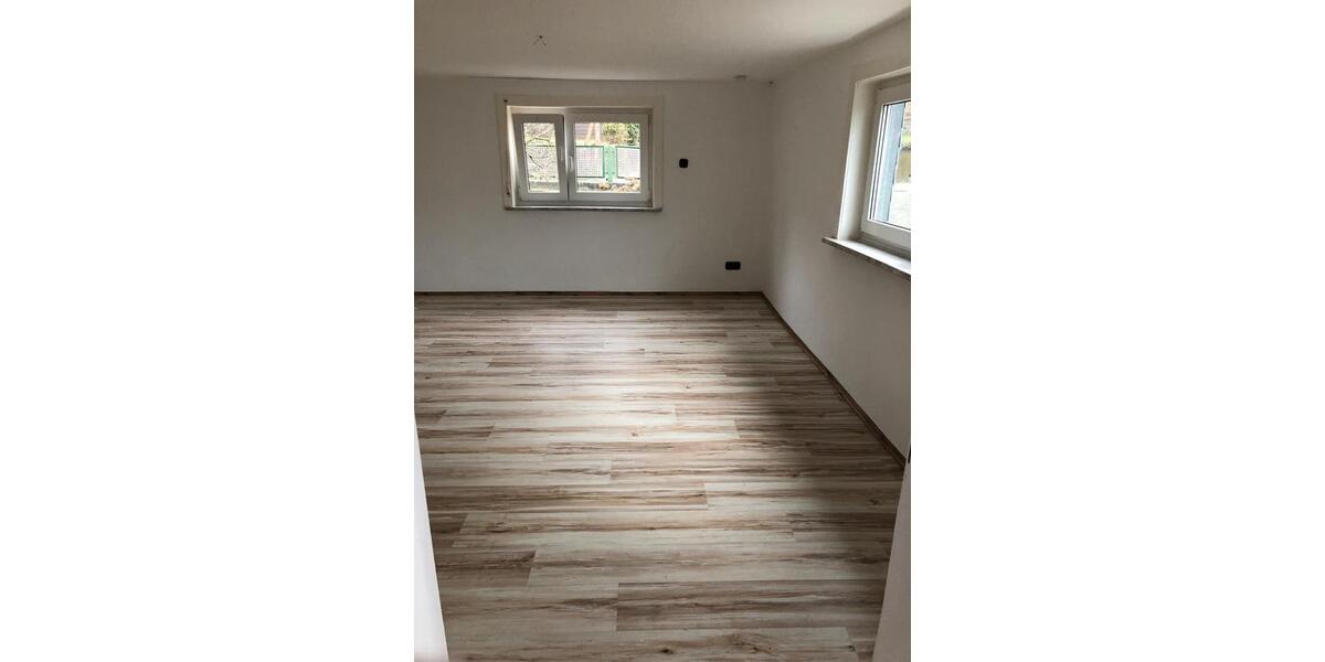 Etagenwohnung Scheuerfeld - 3 Zimmer, 70 m&sup2;, 730&euro; | Angebot:26012717