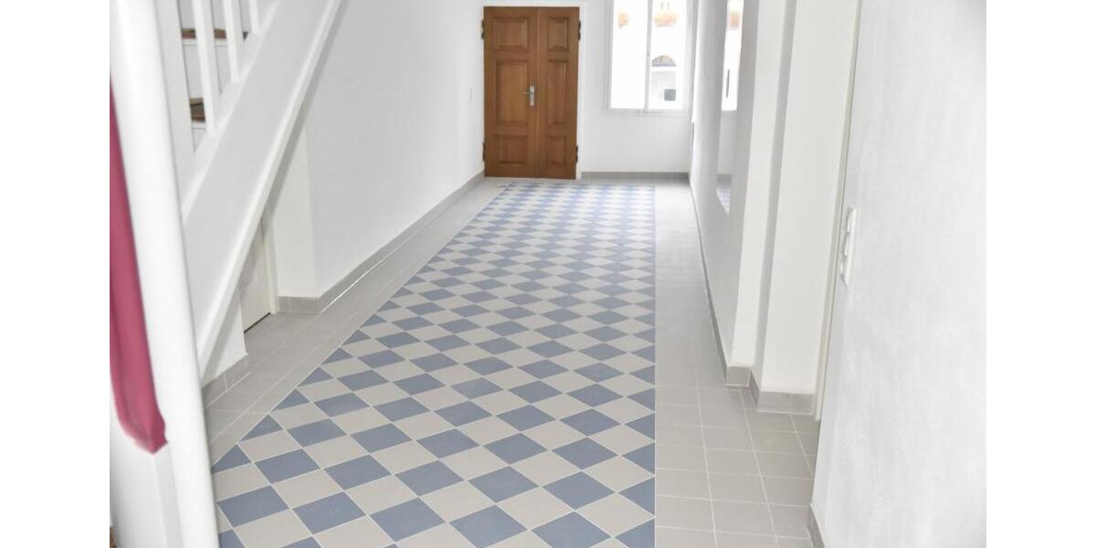Etagenwohnung Königsberg in Bayern - 3 Zimmer, 72 m&sup2;, 690&euro; | Angebot:25987686