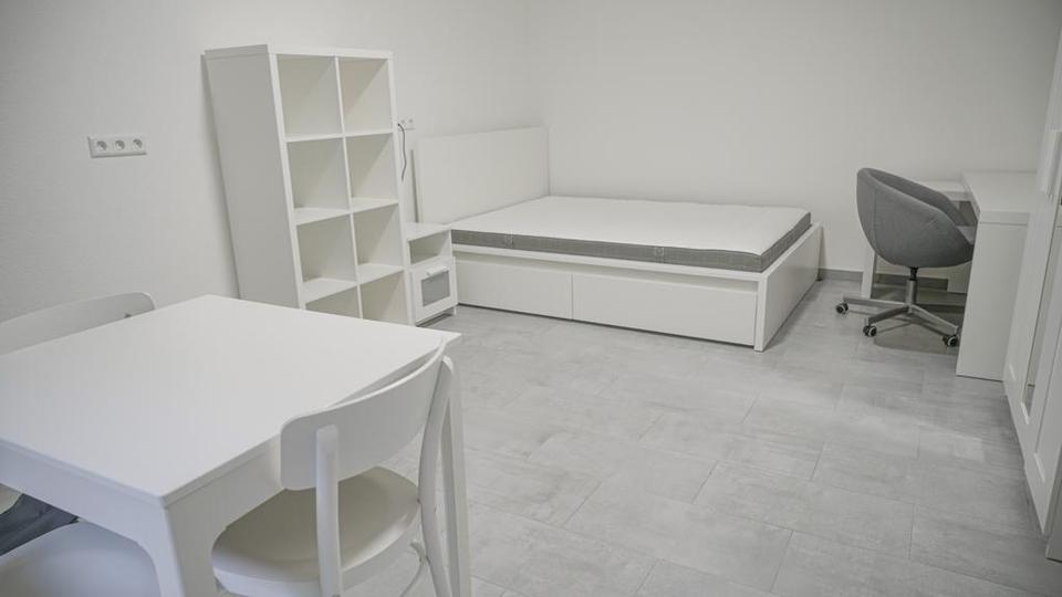 WG für Studierende der Finanzschule Edenkoben 8 zimmer