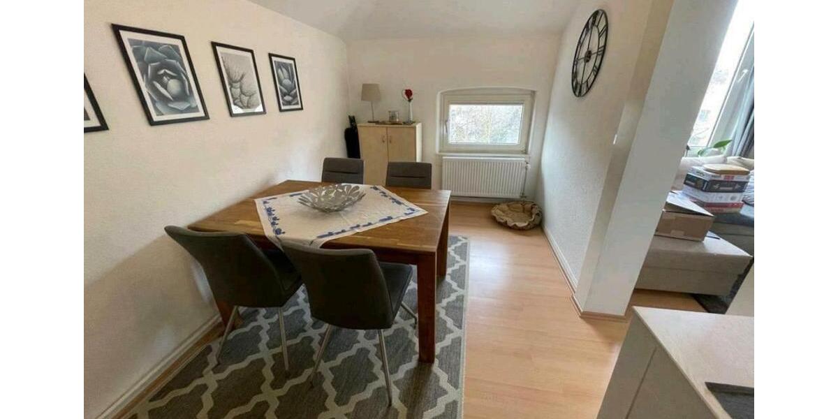 Dachgeschoßwohnung Gießen - 3.5 Zimmer, 14 m&sup2;, 310&euro; | Angebot:26543942