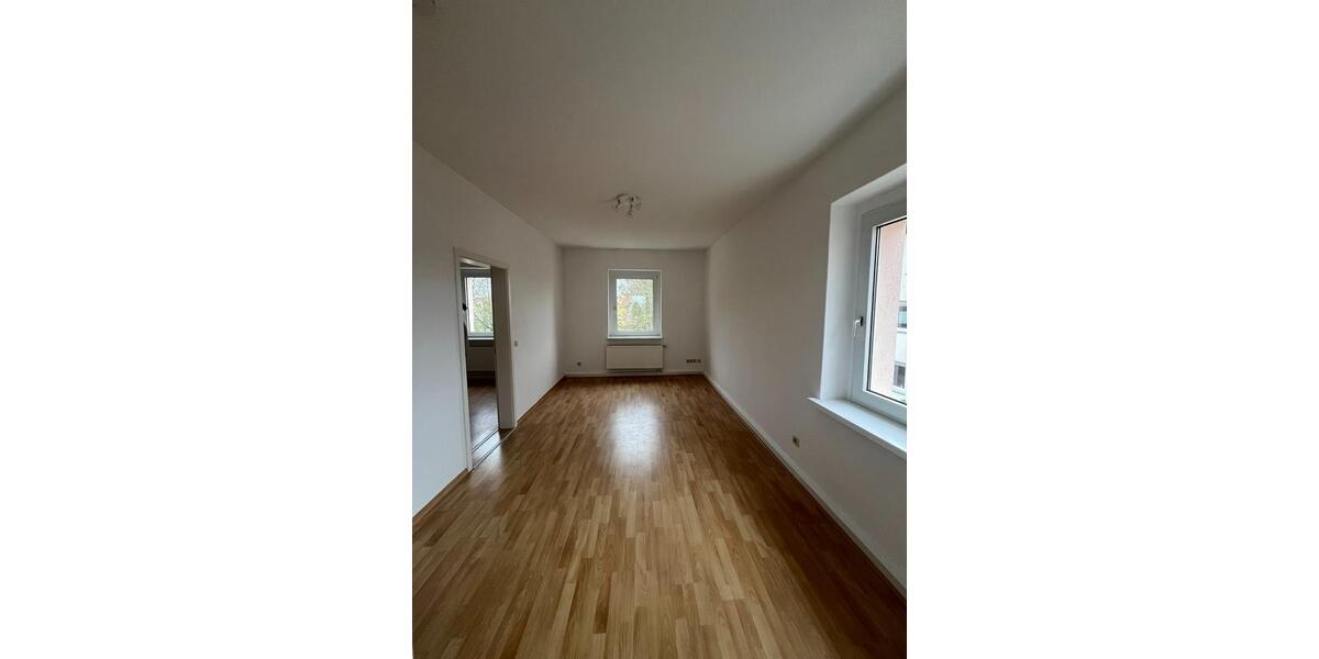 Etagenwohnung Sandersdorf-Brehna Glebitzsch - 2 Zimmer, 300&euro; | Angebot:22225710