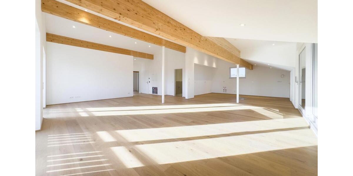 Dachgeschoßwohnung Tutzing - 3 Zimmer, 170 m&sup2;, 3.230&euro; | Angebot:23641078