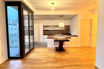 Wohnung Berlin Charlottenburg-Wilmersdorf - 3 Zimmer, 97 m&sup2;, 1.995&euro; | Angebot:26619771