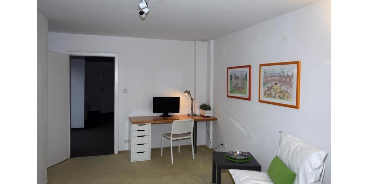 Etagenwohnung Hameln Kernstadt - 3 Zimmer, 100 m&sup2;, 400&euro; | Angebot:24641392