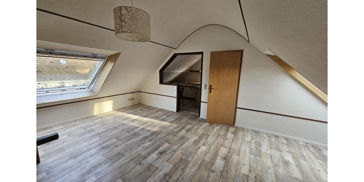 Schnuckelige Dachgeschosswohnung in ruhiger Wohnlage - Luftkurort Bad Bederkesa 1 zimmer