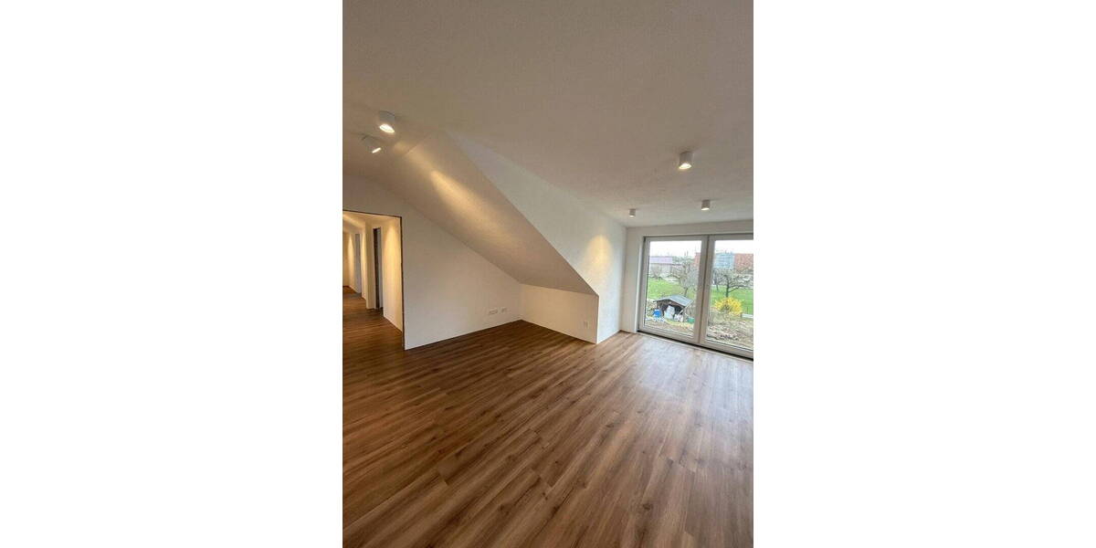 Etagenwohnung Lauingen - 3 Zimmer, 93 m&sup2;, 1.160&euro; | Angebot:26023397