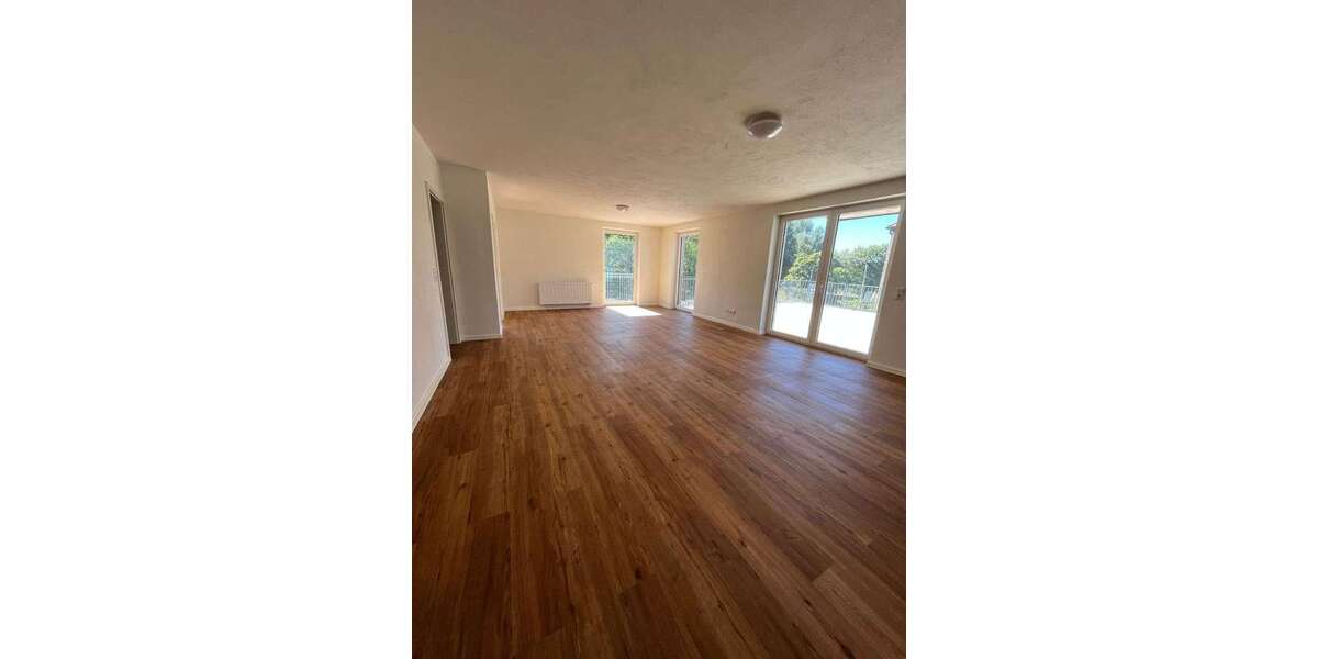 Etagenwohnung Selb - 4 Zimmer, 107 m&sup2;, 930&euro; | Angebot:25125837