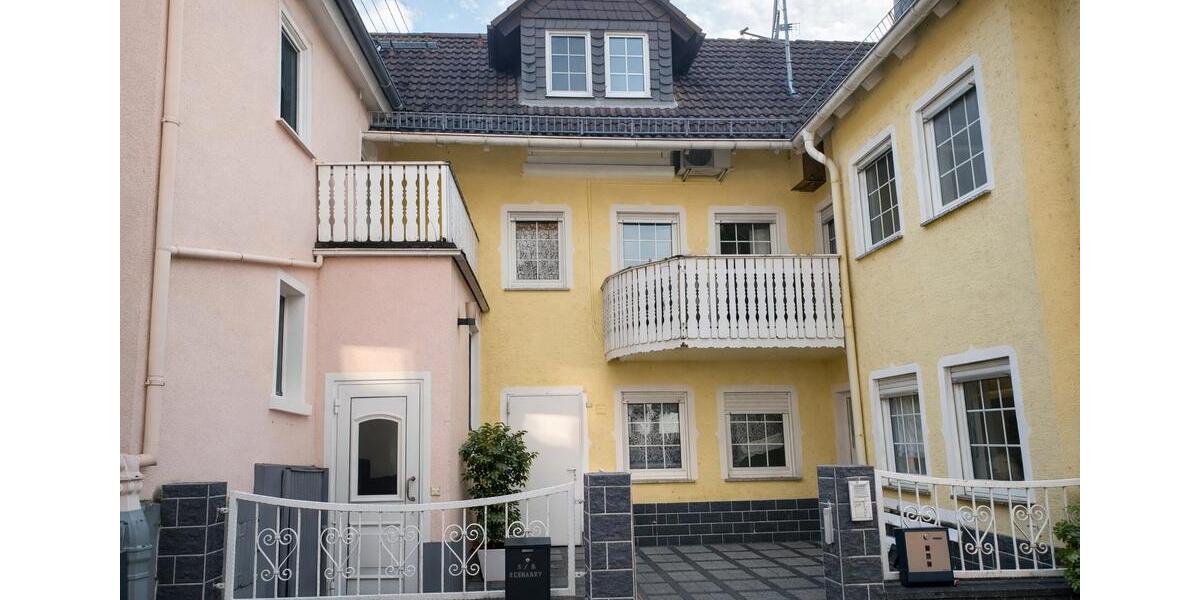 Etagenwohnung Ranstadt - 4 Zimmer, 116 m&sup2;, 1.000&euro; | Angebot:26164192