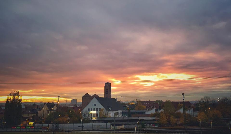 Dachgeschoßwohnung Augsburg Oberhausen - 2 Zimmer, 60 m&sup2;, 710&euro; | Angebot:26363013