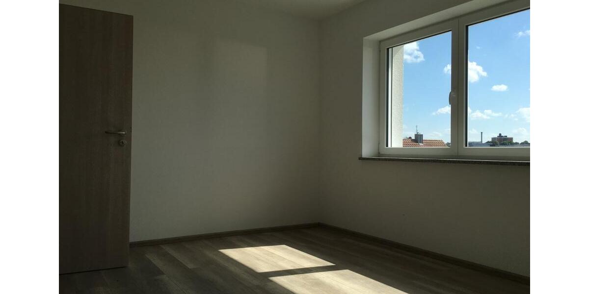 Dachgeschoßwohnung Dürrlauingen - 7 Zimmer, 175 m&sup2;, 1.300&euro; | Angebot:25509717