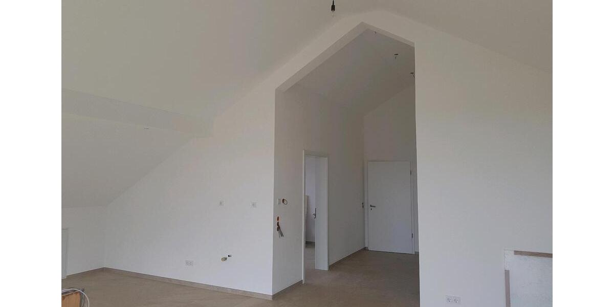 Dachgeschoßwohnung Füssen - 1 Zimmer, 100 m&sup2;, 1.250&euro; | Angebot:25542966