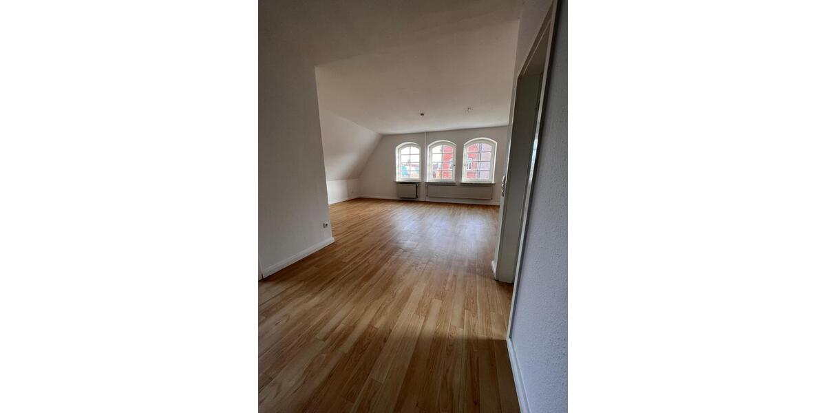 Etagenwohnung Meldorf - 3 Zimmer, 150 m&sup2;, 990&euro; | Angebot:23620212