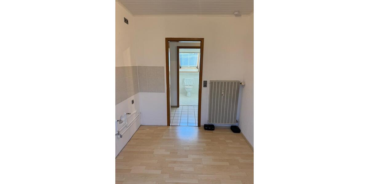 Dachgeschoßwohnung Hundsangen - 2 Zimmer, 65 m&sup2;, 500&euro; | Angebot:26321148