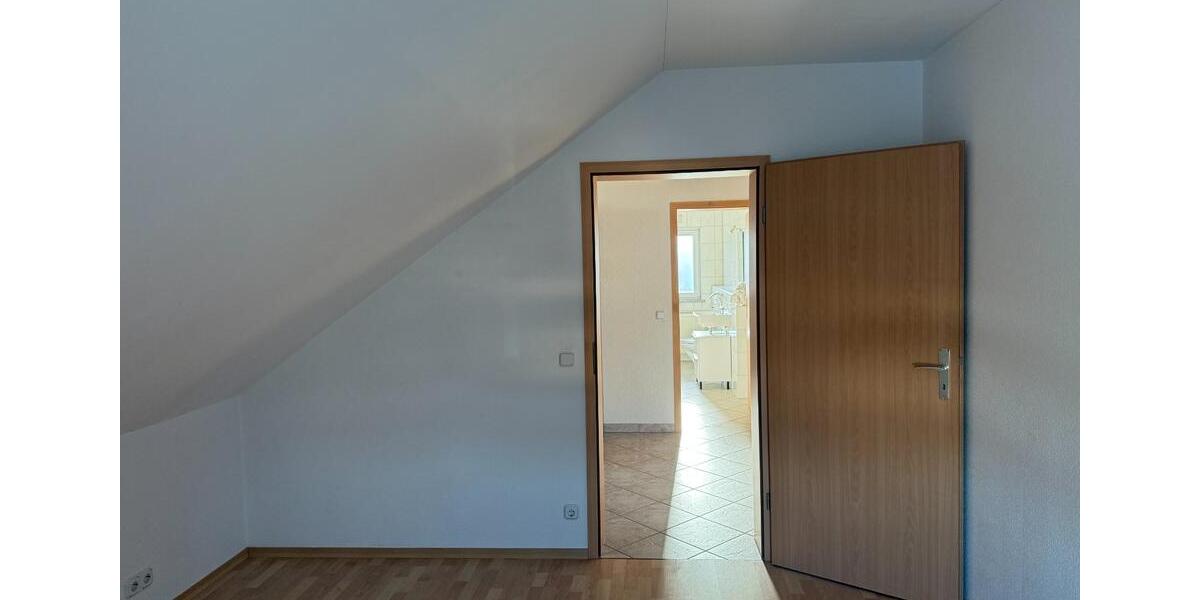 Dachgeschoßwohnung Hattersheim am Main - 2 Zimmer, 63 m&sup2;, 730&euro; | Angebot:24850720