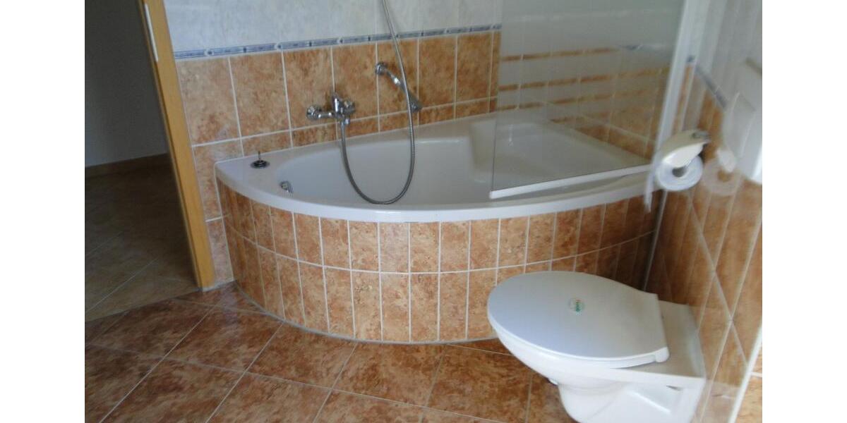 Wohnen auf Zeit Meerane - 2 Zimmer, 68 m&sup2;, 12&euro; | Angebot:26278601