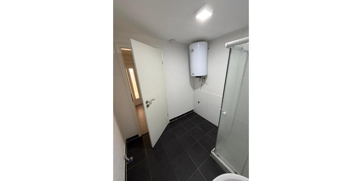 Erdgeschoßwohnung Kirchheim am Neckar - 3 Zimmer, 65 m&sup2;, 880&euro; | Angebot:25300835