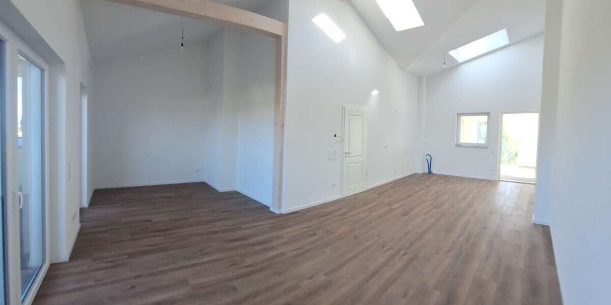Etagenwohnung Buchloe - 4 Zimmer, 141 m&sup2;, 1.980&euro; | Angebot:27442657