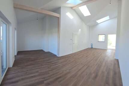 Wohnung Buchloe - 4 Zimmer, 141 m&sup2;, 1.980&euro; | Angebot:27442657