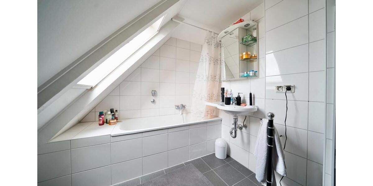 Dachgeschoßwohnung Köln Mülheim - 1 Zimmer, 55 m&sup2;, 770&euro; | Angebot:26631292