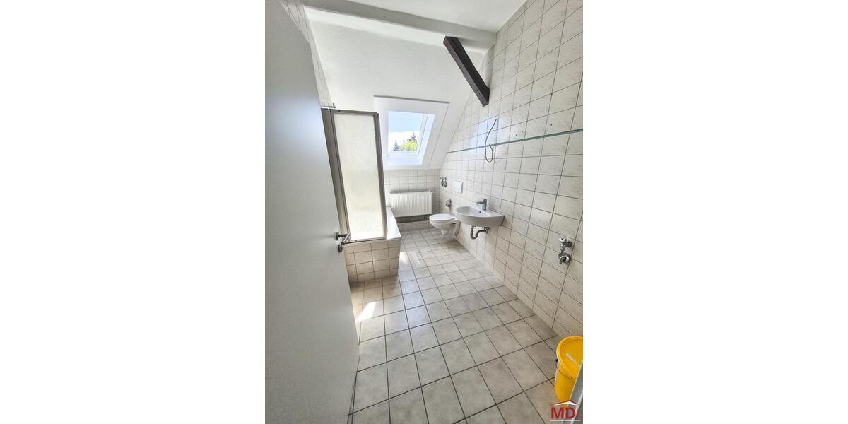 Dachgeschoßwohnung Stollberg (Erzgebirge) - 3 Zimmer, 83 m&sup2;, 500&euro; | Angebot:26635766