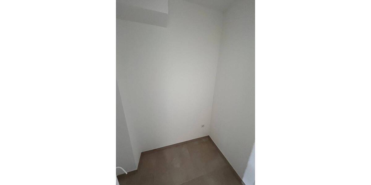 Erstbezug: 4,5-Zimmer-OG-Wohnung mit Balkon und Küche 4 zimmer