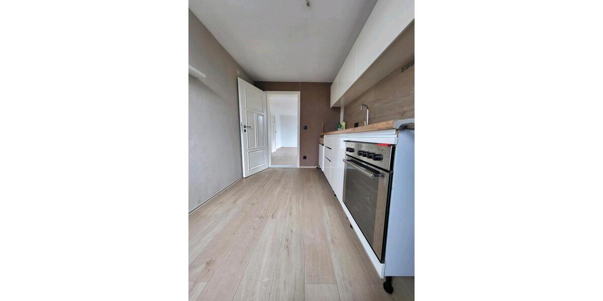 Etagenwohnung Neuhaus am Rennweg - 2 Zimmer, 60 m&sup2;, 570&euro; | Angebot:26670705