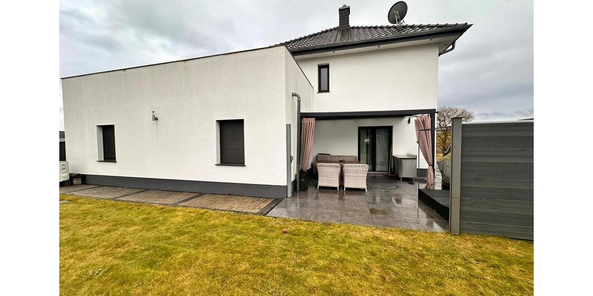 Einfamilienhaus Gudensberg - 4 Zimmer, 181 m&sup2;, 1.800&euro; | Angebot:25024999