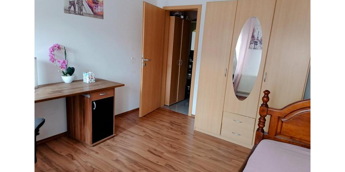 Etagenwohnung Kernen im Remstal - 7 Zimmer, 180 m&sup2;, 490&euro; | Angebot:26626724