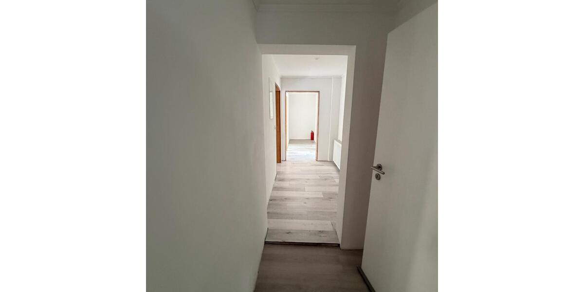 Etagenwohnung Dornburg - 4 Zimmer, 101 m&sup2;, 600&euro; | Angebot:26625699