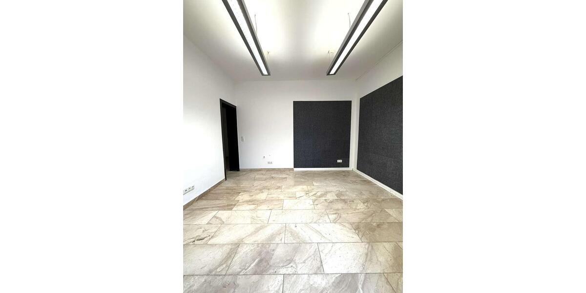 Gewerbeobjekt Petersberg - 300&euro; | Angebot:23334099