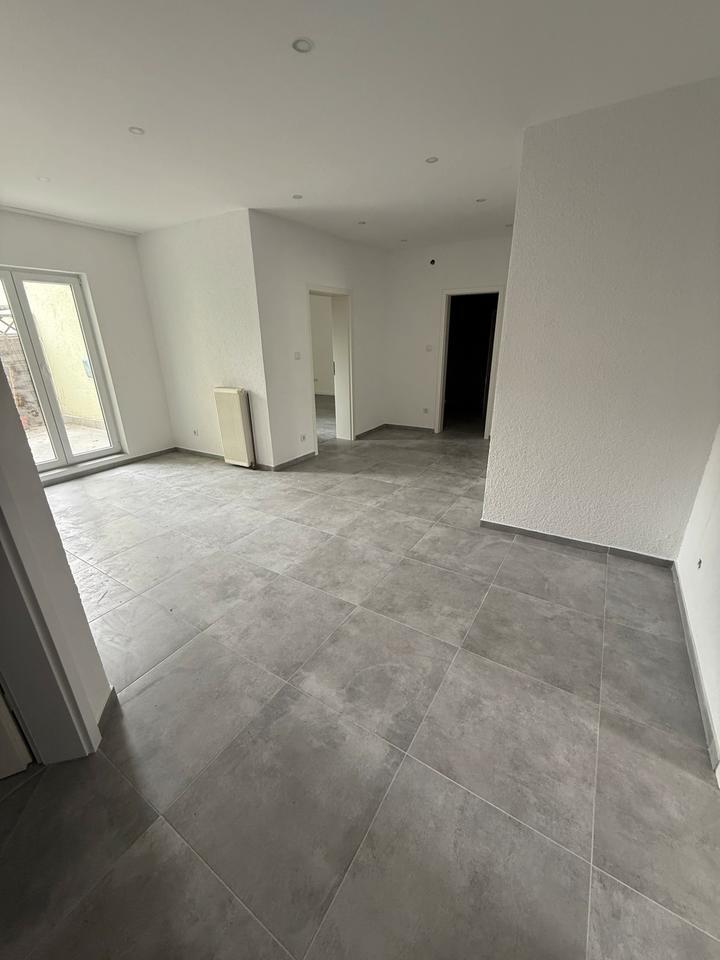 Schöne helle Wohnung in Worms - Rheindürkheim zu vermieten.