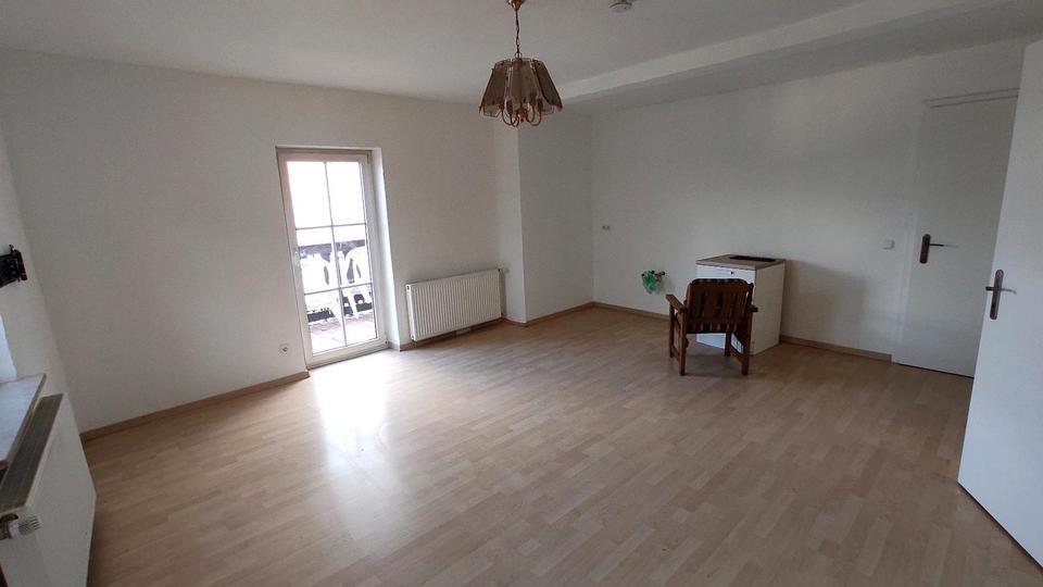 1-Zimmer in Parkstein mit eigenem Bad & WLAN inkl.