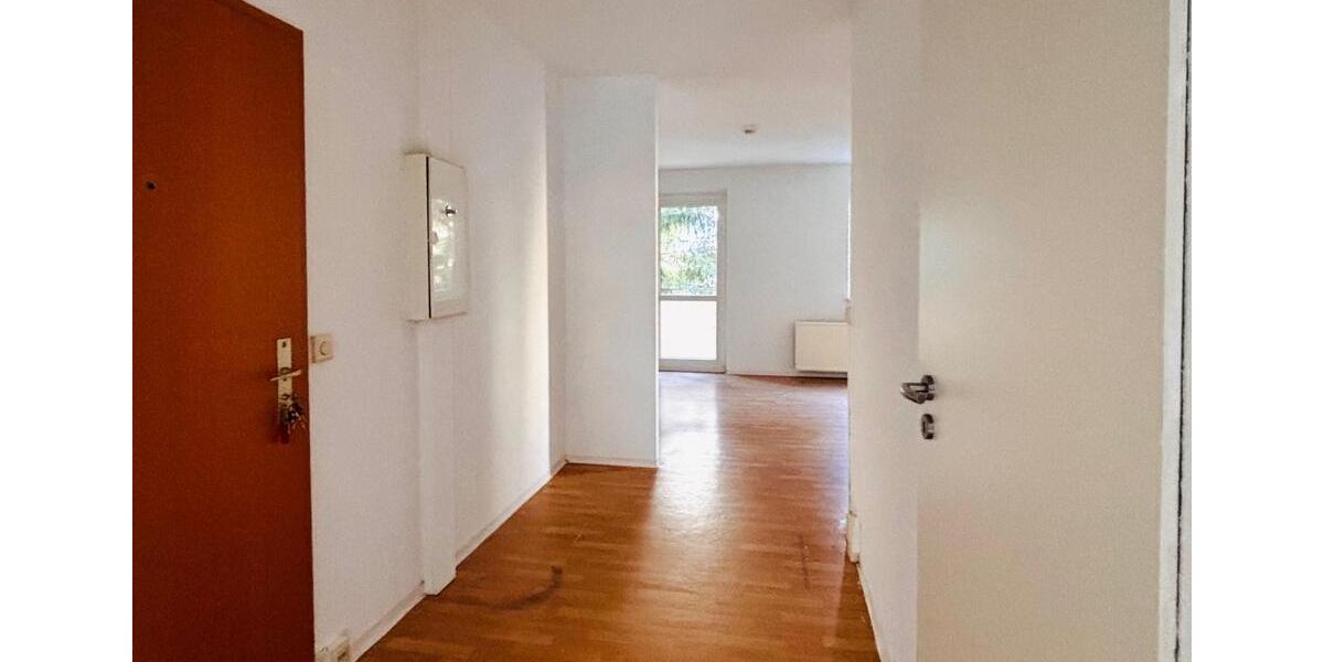 Etagenwohnung Suhl - 4 Zimmer, 68 m&sup2;, 360&euro; | Angebot:23843034