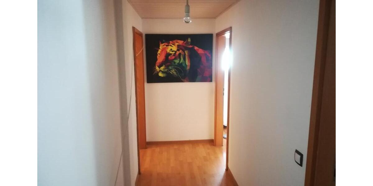 Etagenwohnung Netphen - 3 Zimmer, 99 m&sup2;, 650&euro; | Angebot:26543517
