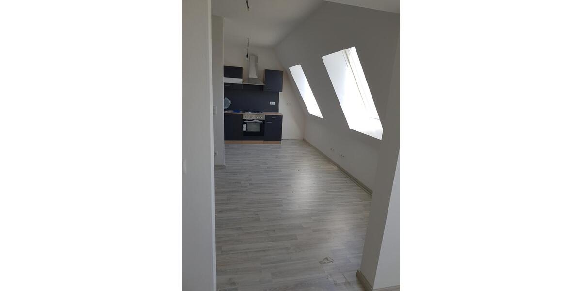 Dachgeschoßwohnung Berlin Treptow-Köpenick - 1.5 Zimmer, 32 m&sup2;, 460&euro; | Angebot:26321513