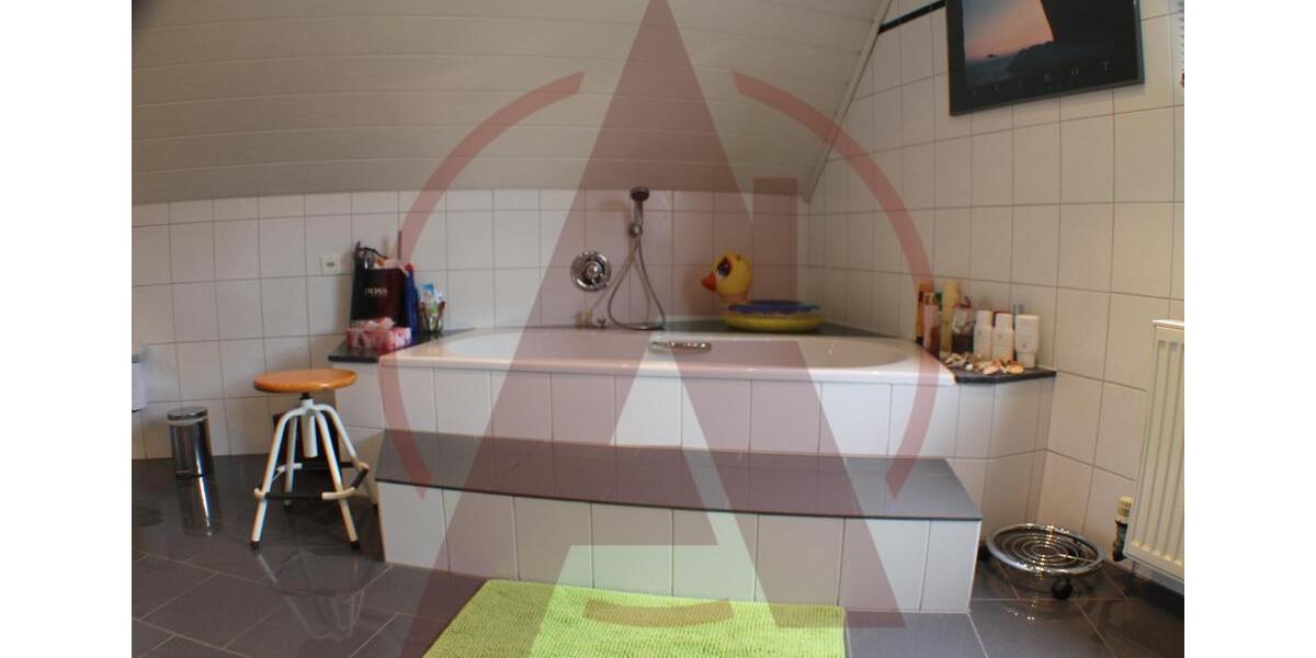 Einfamilienhaus Lingen (Ems) - 6 Zimmer, 140 m&sup2;, 1.150&euro; | Angebot:24845548