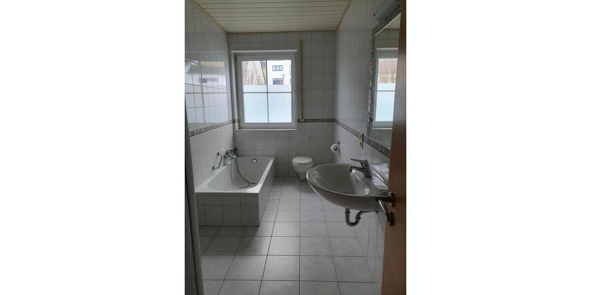 Etagenwohnung Denkingen - 5 Zimmer, 140 m&sup2;, 1.390&euro; | Angebot:26048801