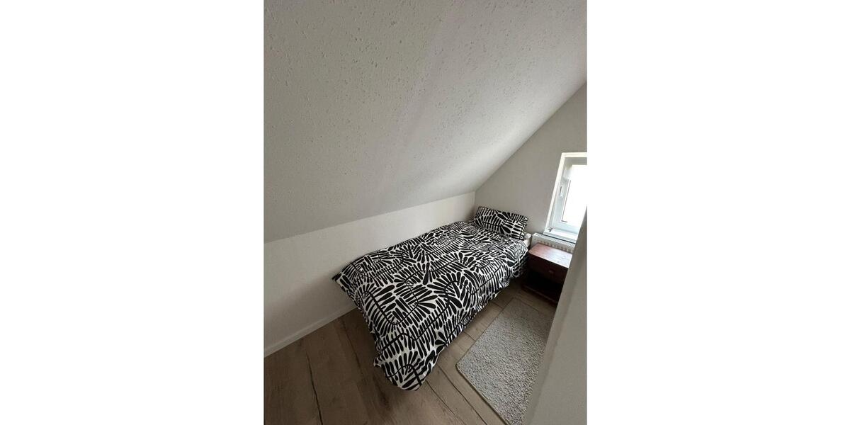 Dachgeschoßwohnung Bützow - 3 Zimmer, 59 m&sup2;, 22&euro; | Angebot:26165213