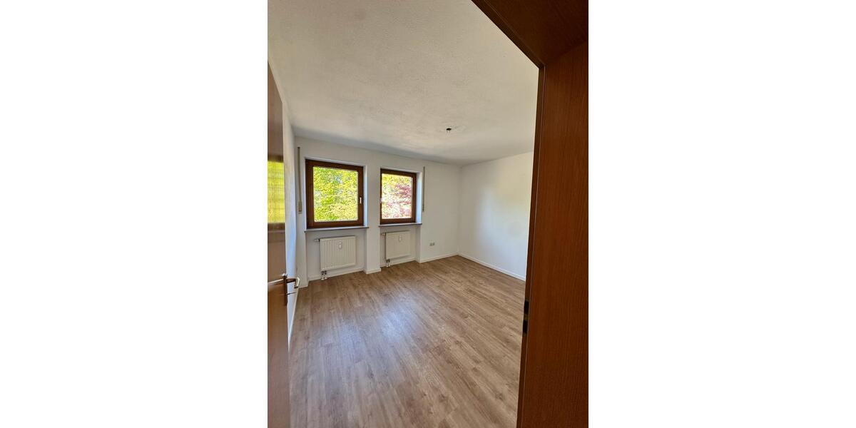 Etagenwohnung Meitingen - 5 Zimmer, 100 m&sup2;, 1.475&euro; | Angebot:26442375