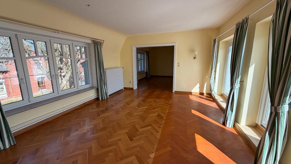 Dachgeschoßwohnung Bredstedt - 5 Zimmer, 131 m&sup2;, 1.090&euro; | Angebot:26335644