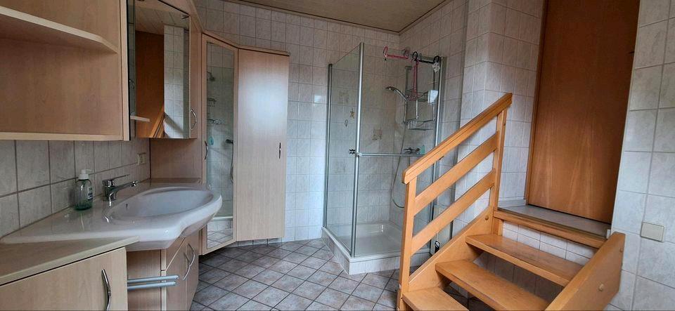 Etagenwohnung Peine - 7 Zimmer, 180 m&sup2;, 1.600&euro; | Angebot:26613104