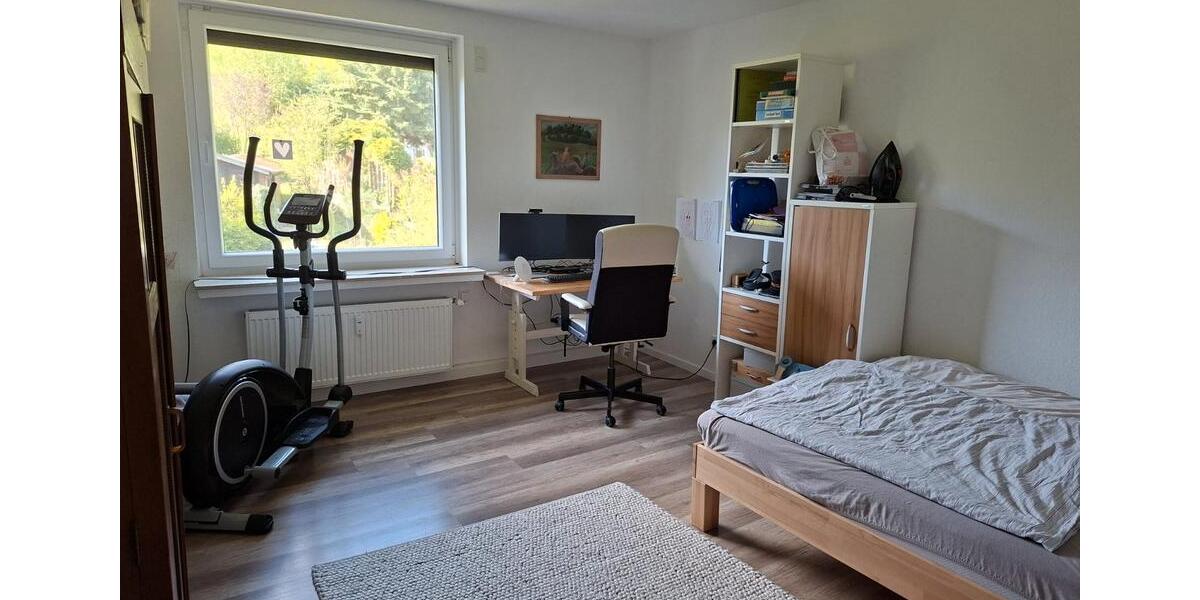 Etagenwohnung Bovenden - 3 Zimmer, 90 m&sup2;, 900&euro; | Angebot:26422308